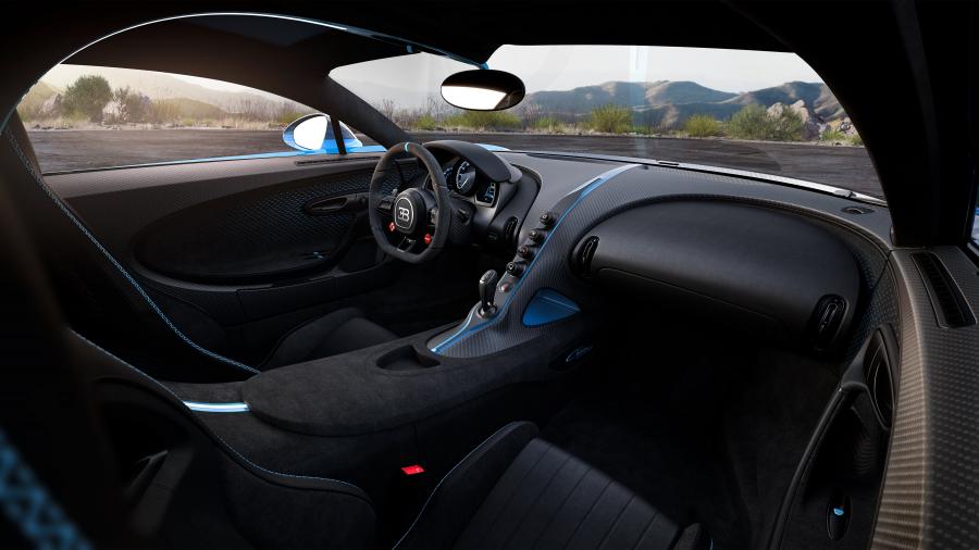 Торпедо Bugatti Chiron Pur Sport 2020 года  (фото 42 из 44)